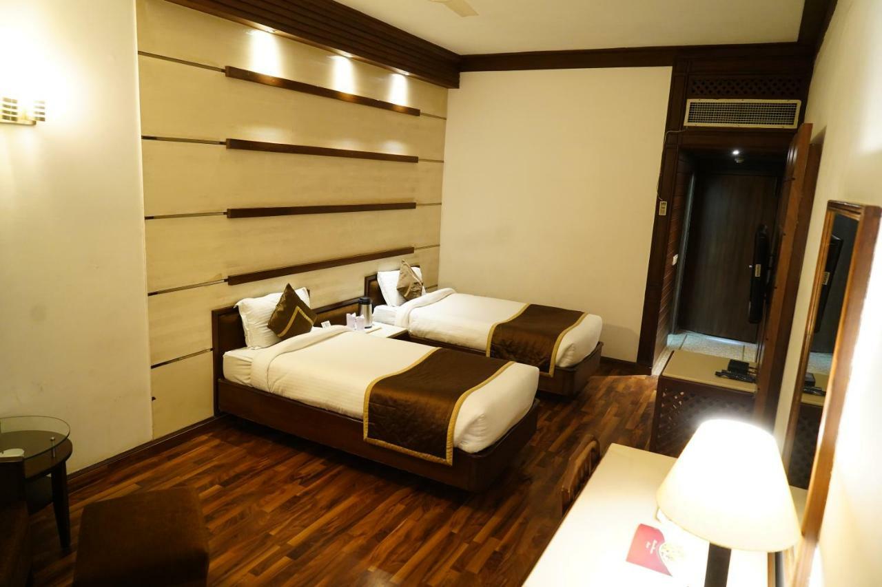 Hotel Park Inn Chandīgarh Exterior foto